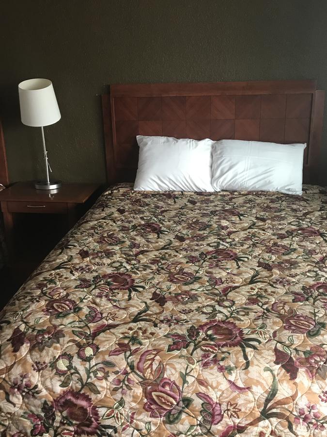 West Main Motel Buckley Bagian luar foto